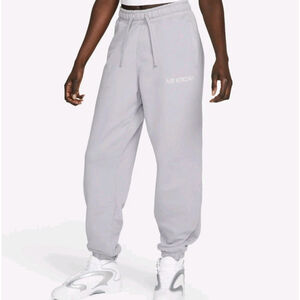 Nike Air Jordan Women’s Heavyweight White Sweatpants Small Waist 28" Inseam 29"